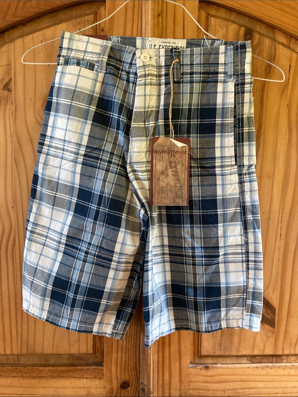 Boys U.S. Expedition blue white plaid long chino shorts size 10 - NWT